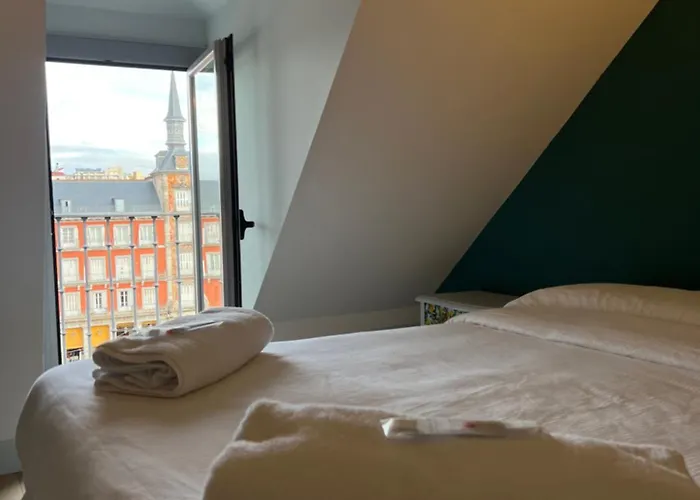 Plaza Mayor Private Terrace Apartment